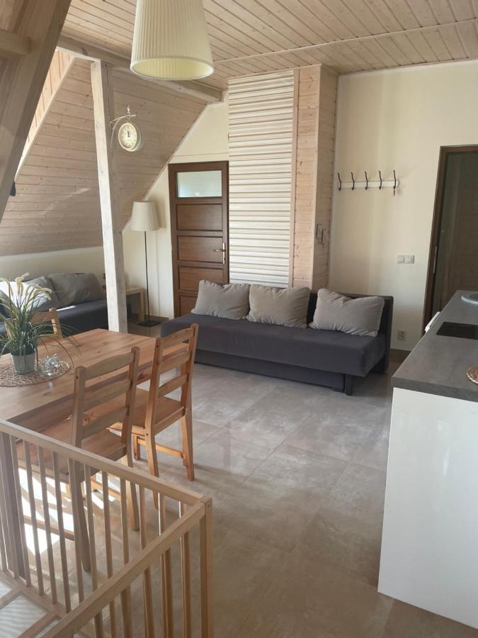 Sosnowa Mila - Domy I Apartamenty Pobierowo Buitenkant foto