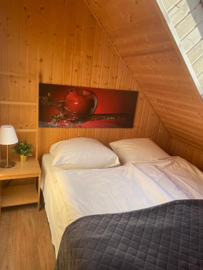Sosnowa Mila - Domy I Apartamenty Pobierowo Buitenkant foto