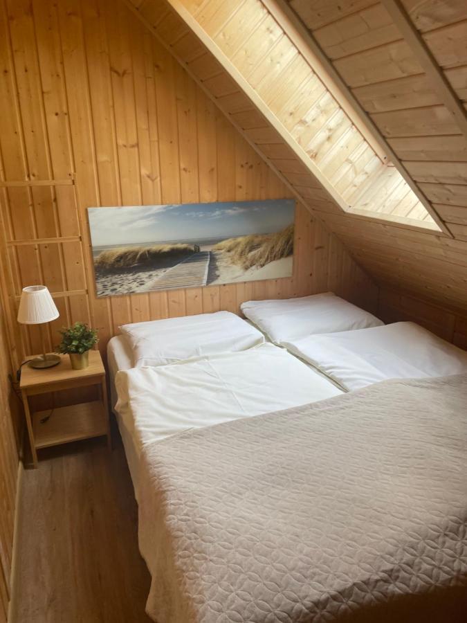 Sosnowa Mila - Domy I Apartamenty Pobierowo Buitenkant foto