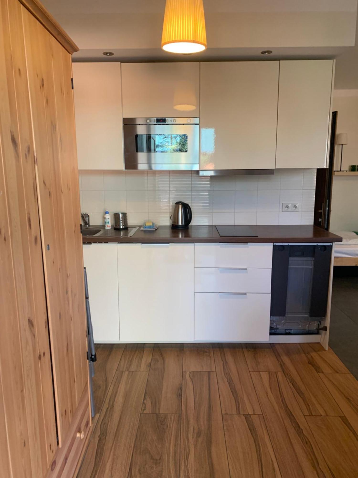 Sosnowa Mila - Domy I Apartamenty Pobierowo Buitenkant foto