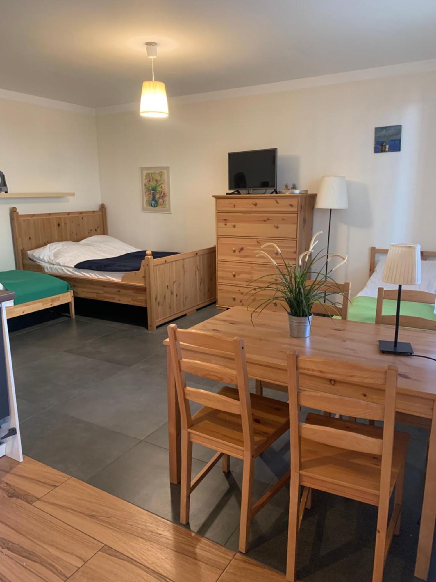 Sosnowa Mila - Domy I Apartamenty Pobierowo Buitenkant foto