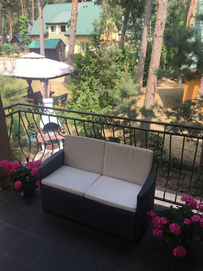 Sosnowa Mila - Domy I Apartamenty Pobierowo Buitenkant foto