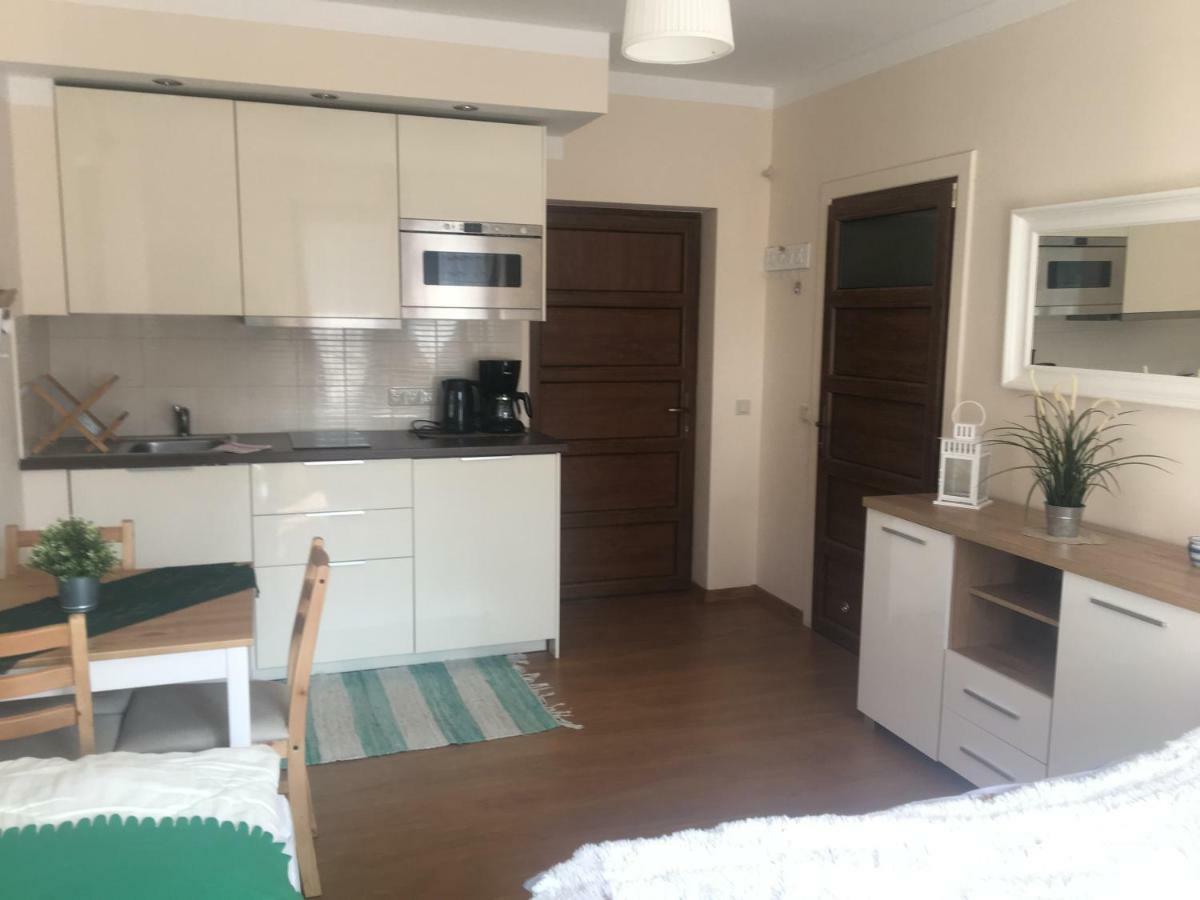 Sosnowa Mila - Domy I Apartamenty Pobierowo Buitenkant foto
