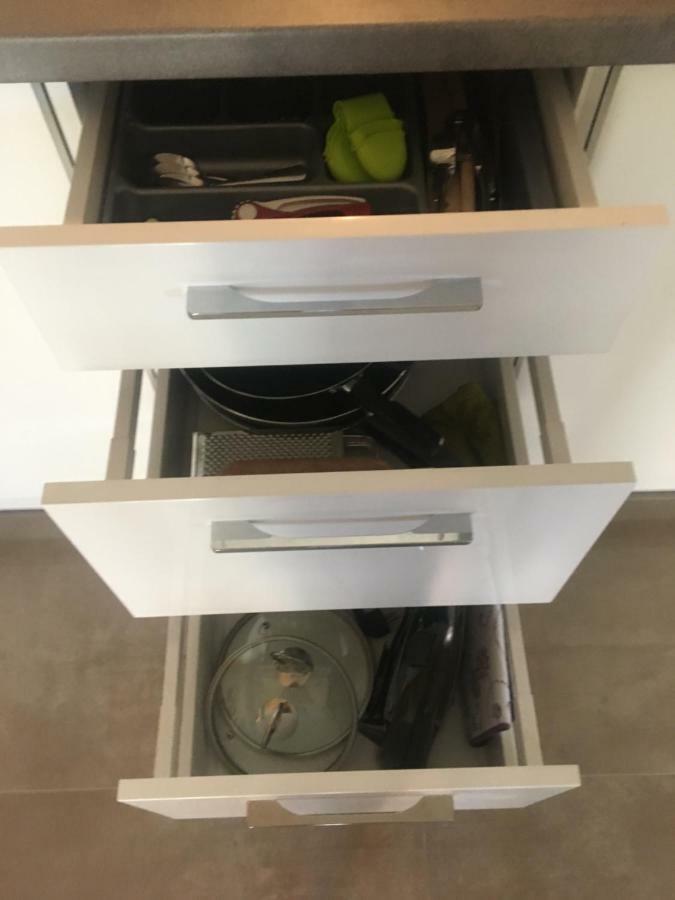 Sosnowa Mila - Domy I Apartamenty Pobierowo Buitenkant foto