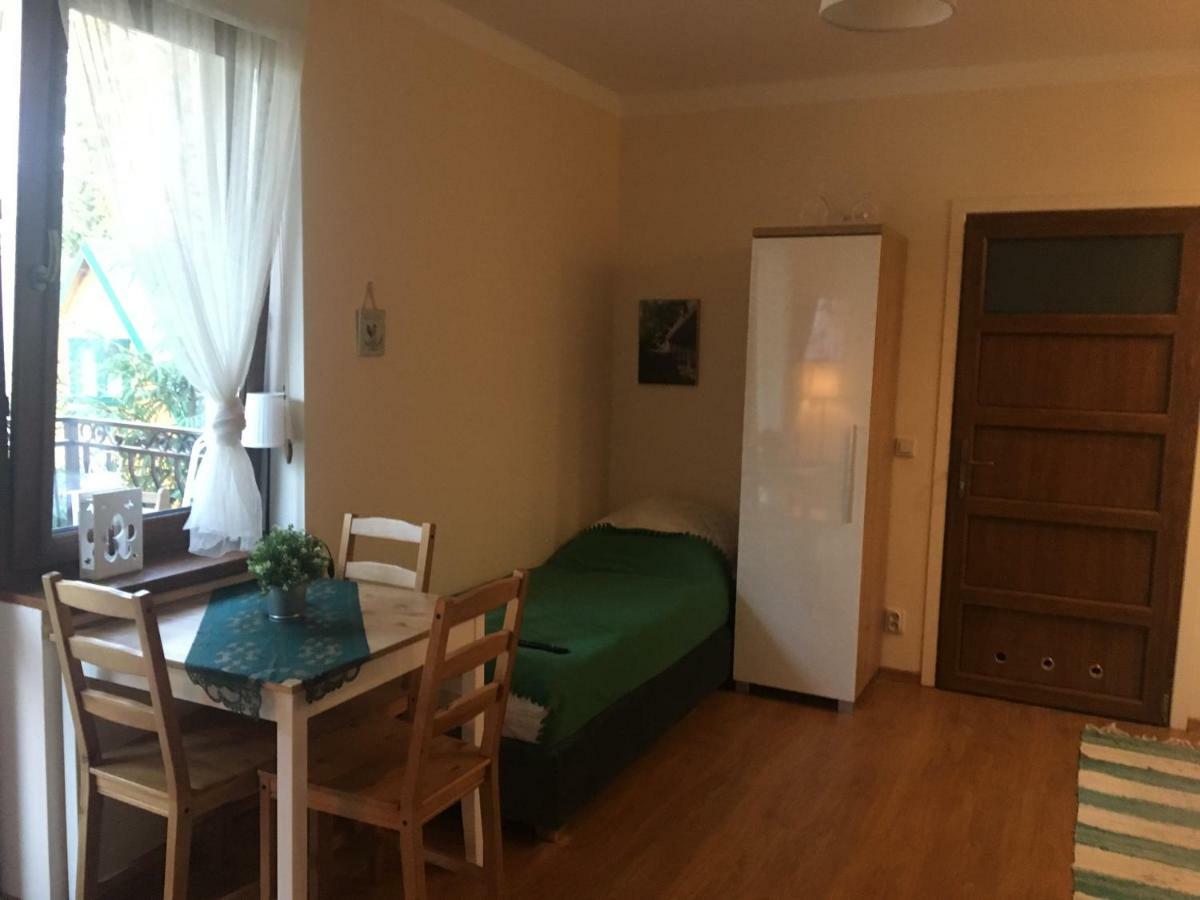 Sosnowa Mila - Domy I Apartamenty Pobierowo Buitenkant foto